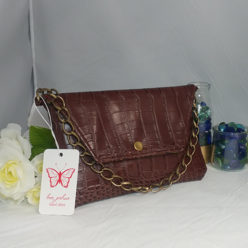 NWT Brown Croc textured faux leather clutch